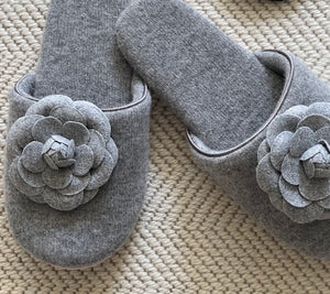 6011F Cashmere Slide with Floral Appliqué